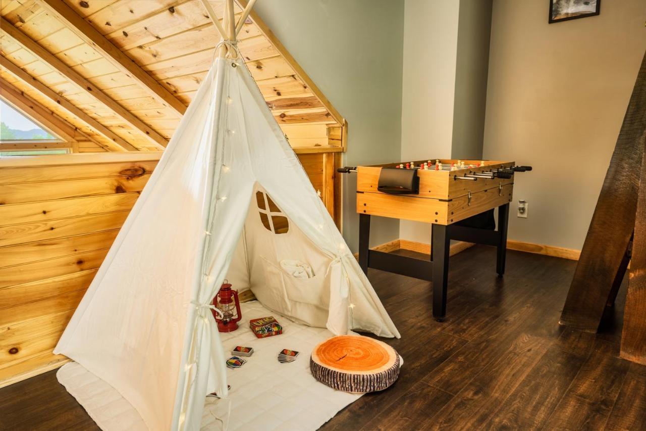 Mountainside - New Luxury Cabin-Fire Table-Hot Tub-3 Pools-Ps5-Bears Gatlinburg Ngoại thất bức ảnh
